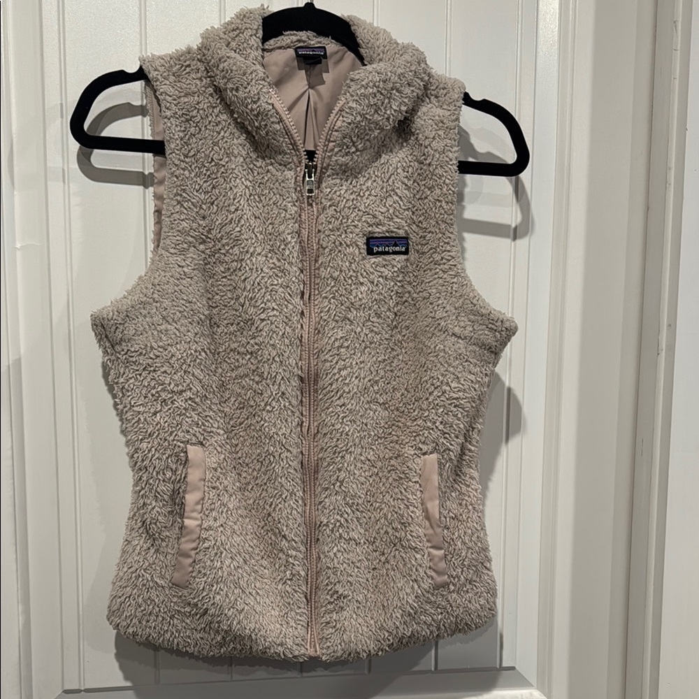 Patagonia Cozy Fleece Vest in Light Taupe